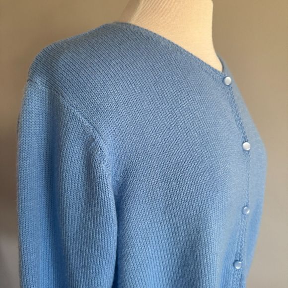 Ultra Soft Relaxed Fit Vintage Cardigan - Picture 9 of 11